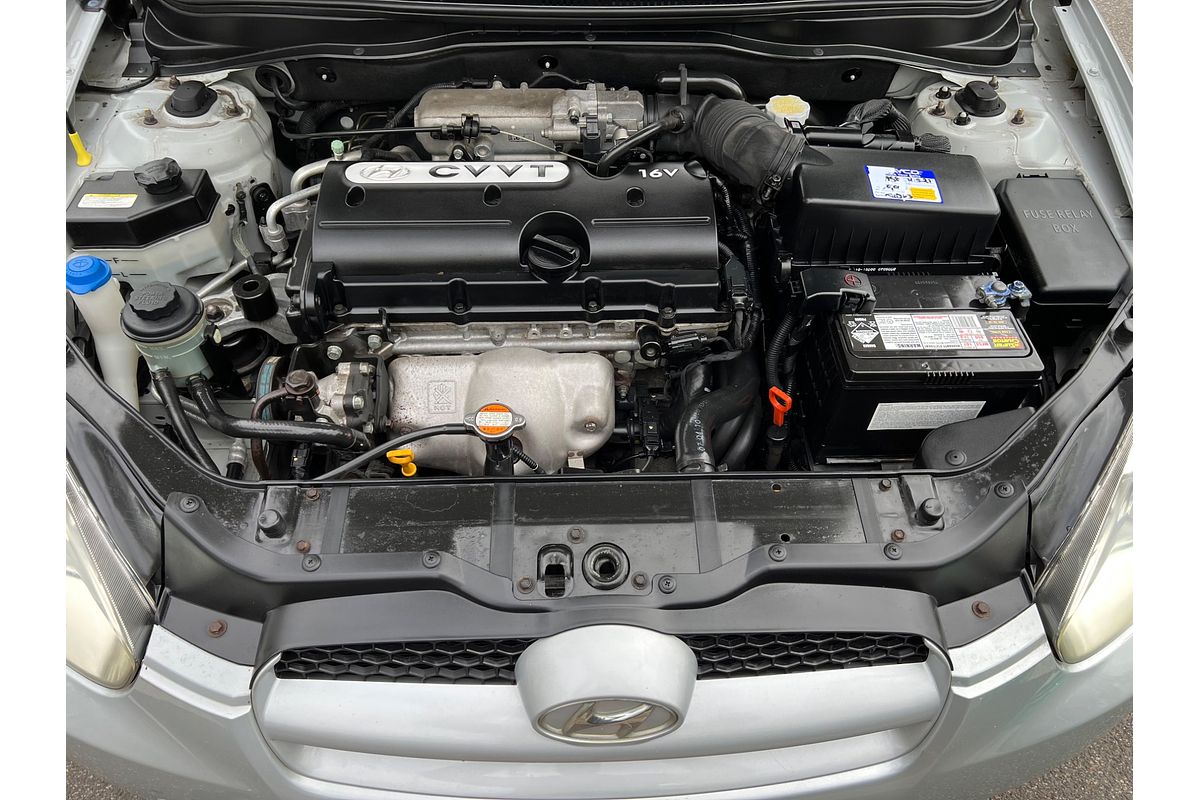 2008 Hyundai Accent S MC