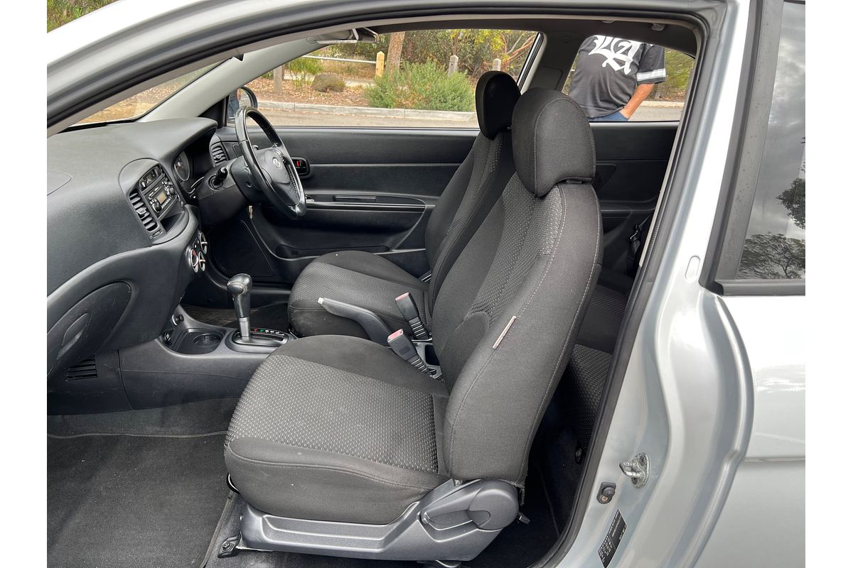 2008 Hyundai Accent S MC