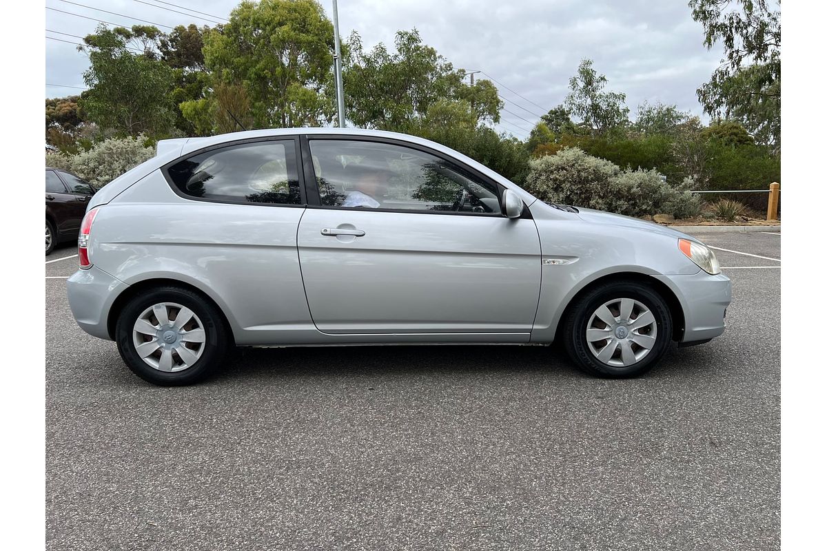 2008 Hyundai Accent S MC