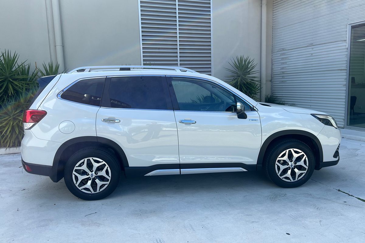 2024 Subaru Forester Hybrid L S5