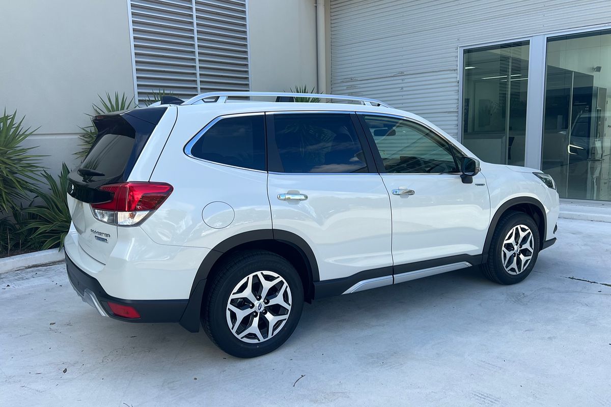 2024 Subaru Forester Hybrid L S5