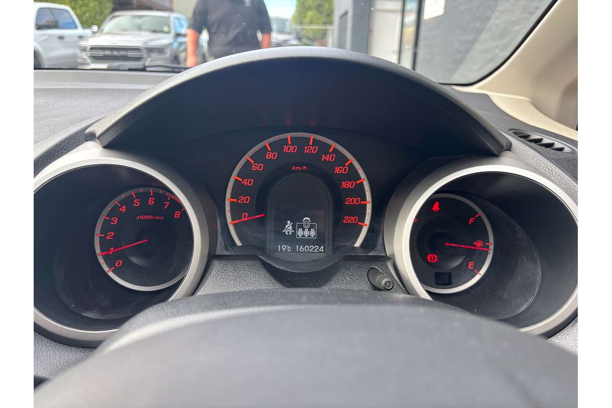 2014 Honda Jazz Vibe-S GE