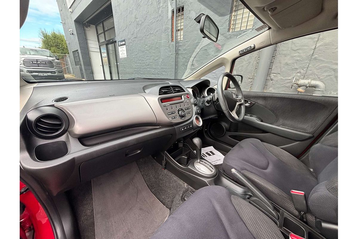 2014 Honda Jazz Vibe-S GE