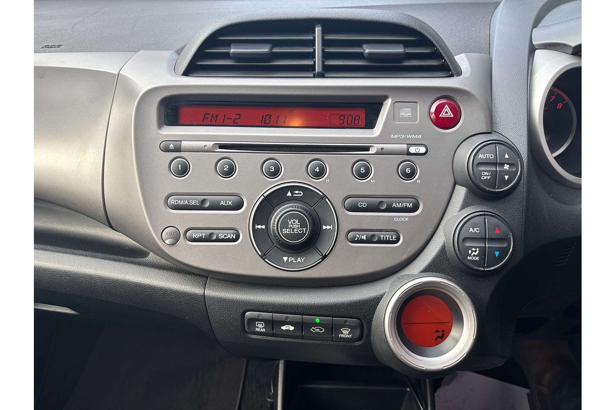 2014 Honda Jazz Vibe-S GE