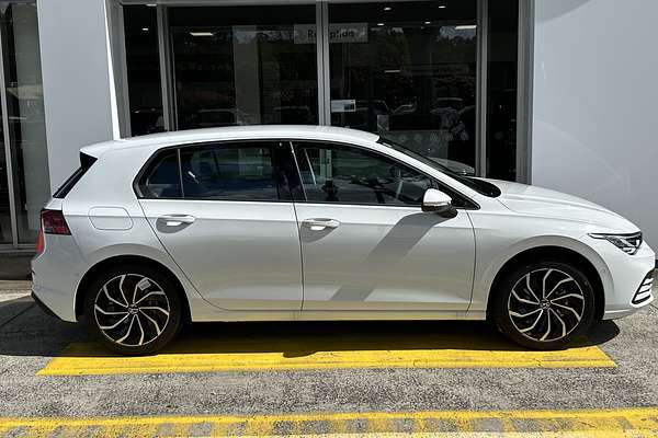 2024 Volkswagen Golf 110TSI Life 8