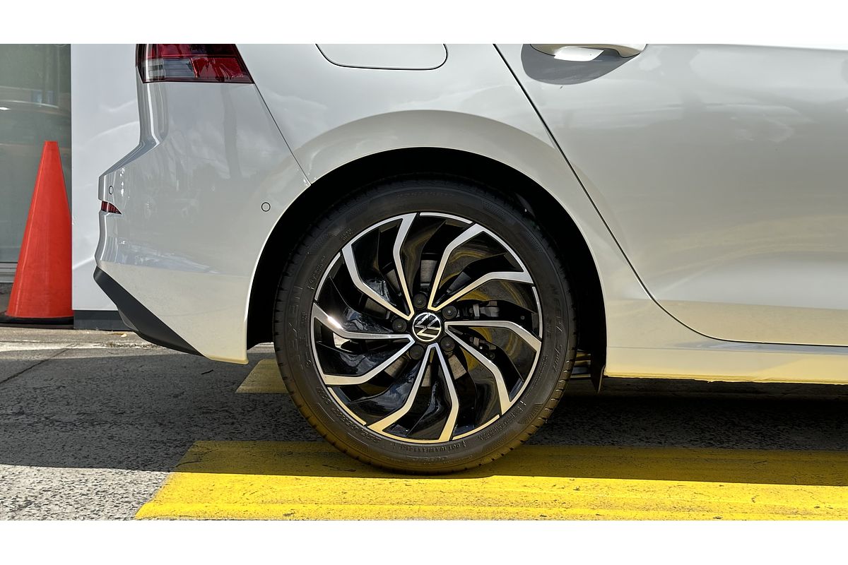 2024 Volkswagen Golf 110TSI Life 8