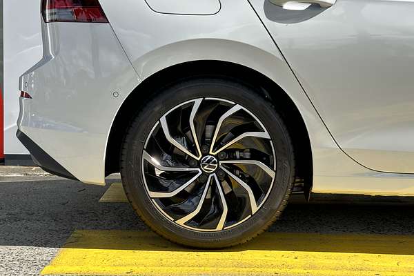 2024 Volkswagen Golf 110TSI Life 8