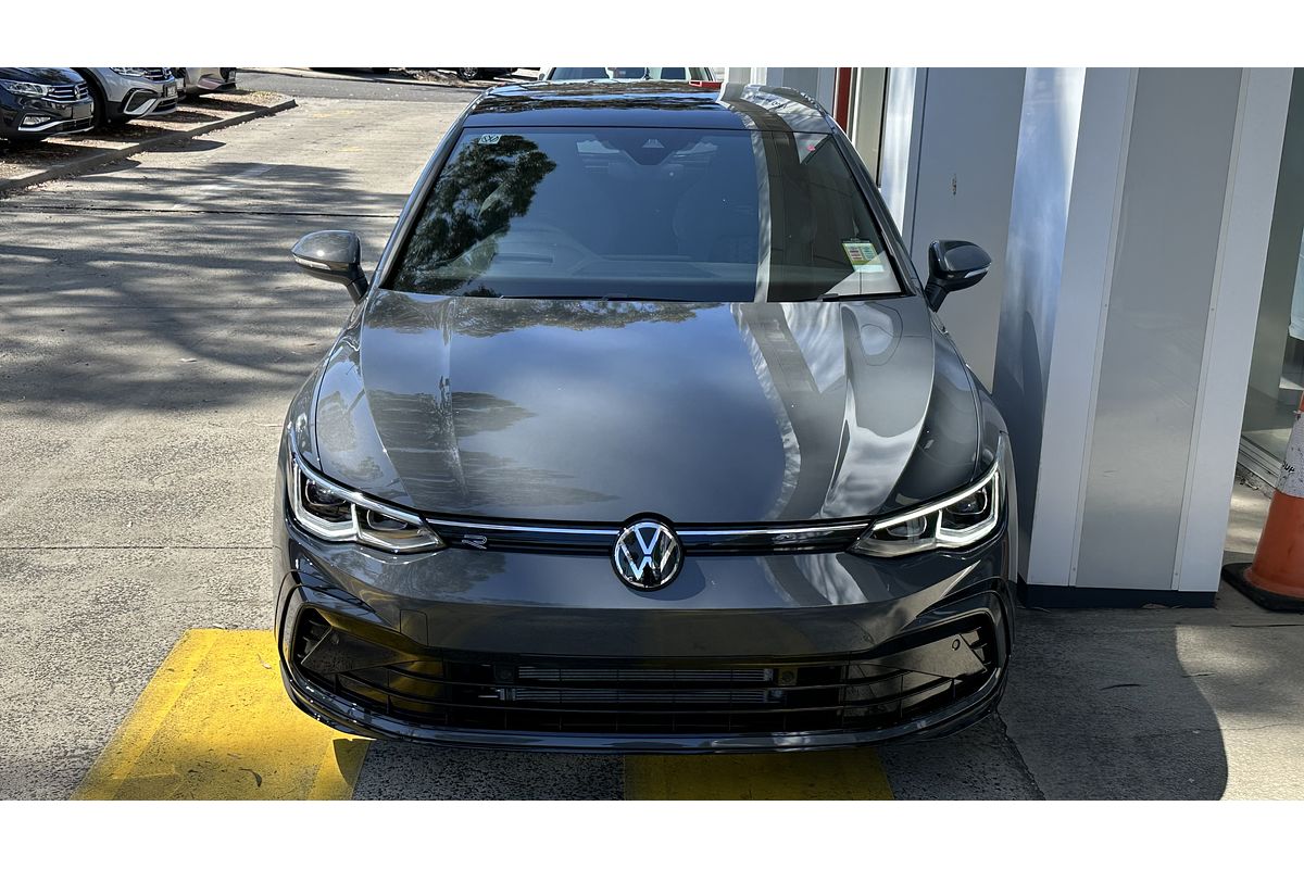 2024 Volkswagen Golf 110TSI R-Line 8