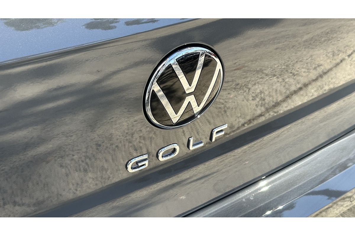 2024 Volkswagen Golf 110TSI R-Line 8