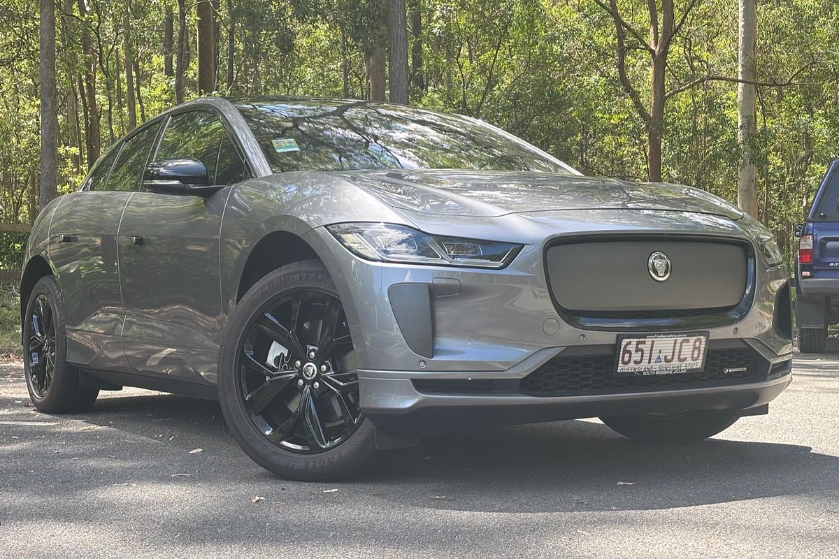 2023 Jaguar I-PACE EV400 R-Dynamic SE X590
