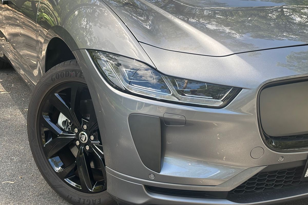 2023 Jaguar I-PACE EV400 R-Dynamic SE X590
