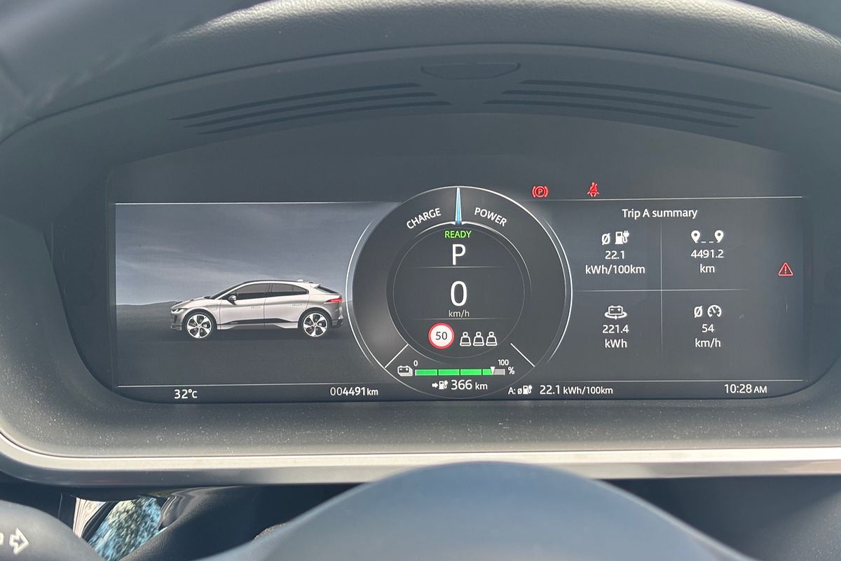 2023 Jaguar I-PACE EV400 R-Dynamic SE X590