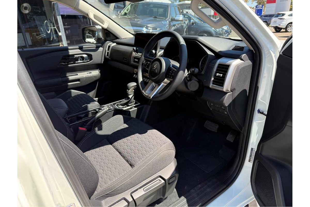 2024 Mitsubishi Triton GLS MV 4X4