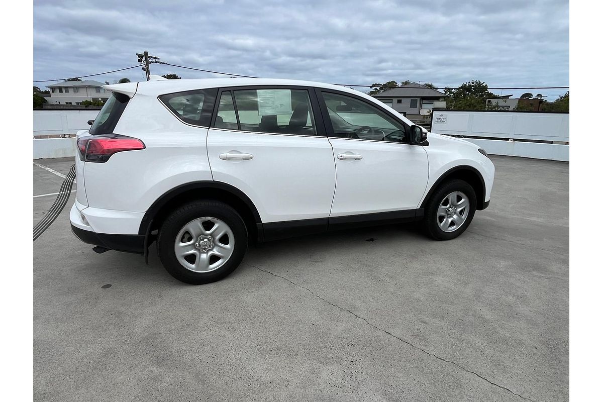 2018 Toyota RAV4 GX ZSA42R