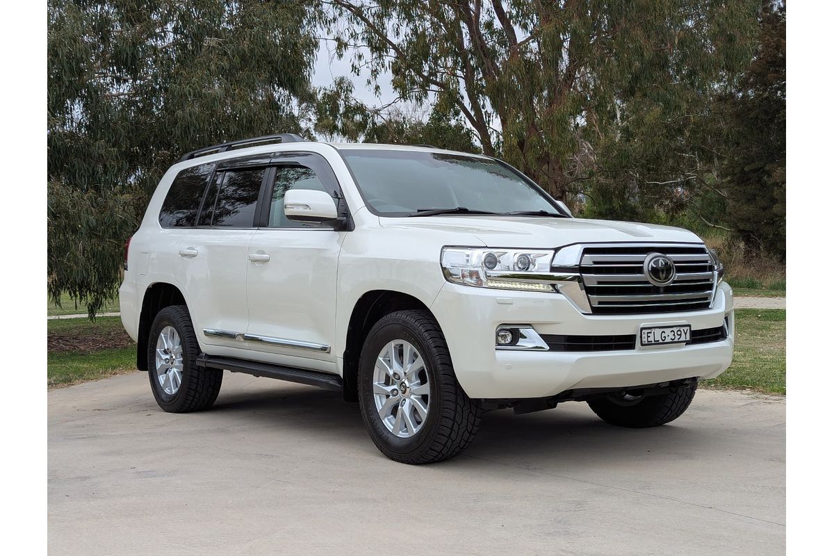 2020 Toyota LandCruiser Sahara VDJ200R