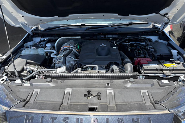 2024 Mitsubishi Triton GLS MV 4X4