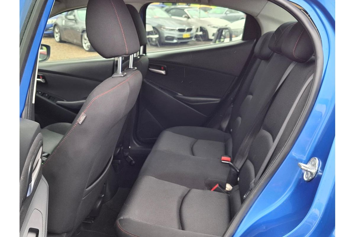 2015 Mazda 2 Maxx DL Series