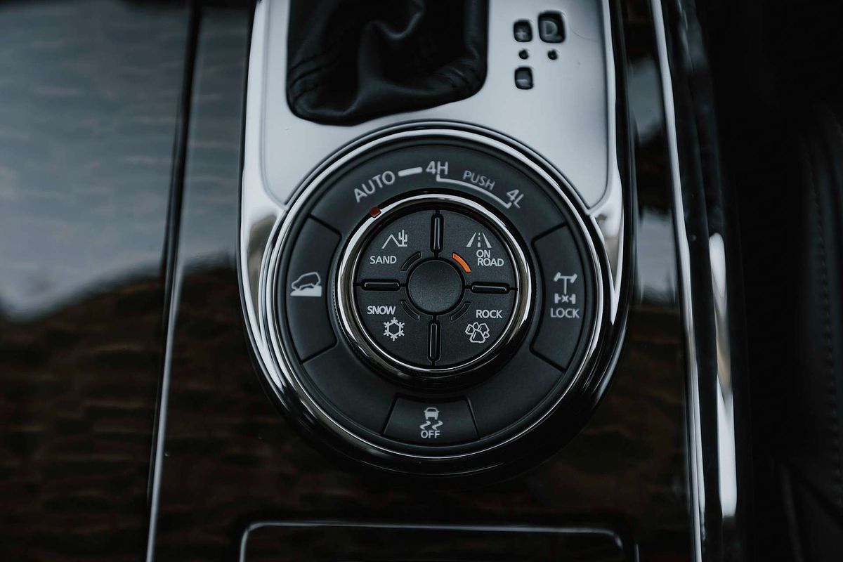 2024 Nissan Patrol Ti-L Y62