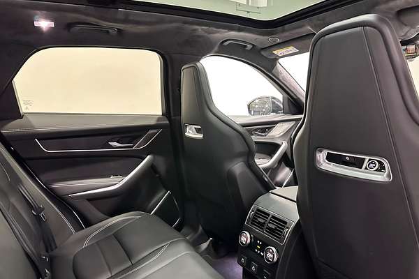 2024 Jaguar F-PACE P250 R-Dynamic SE 90th Anniversary Edition X761