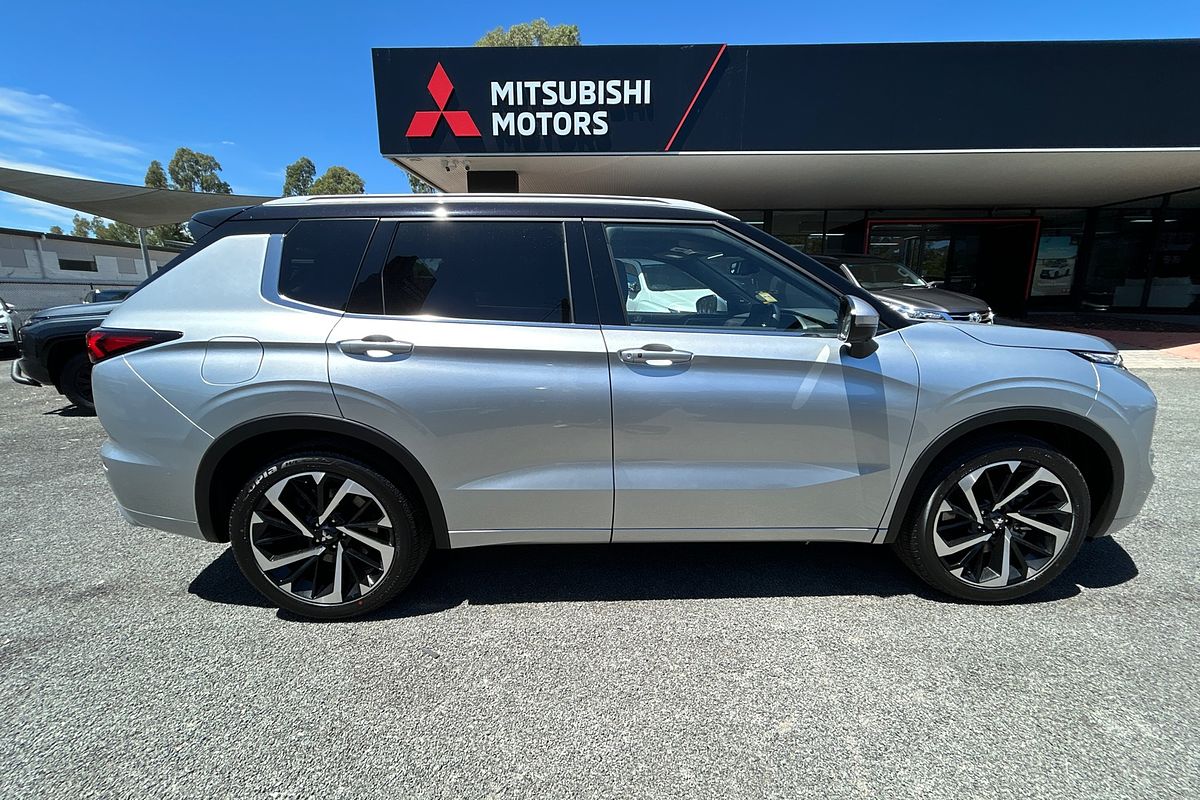 2024 Mitsubishi Outlander Exceed Tourer ZM