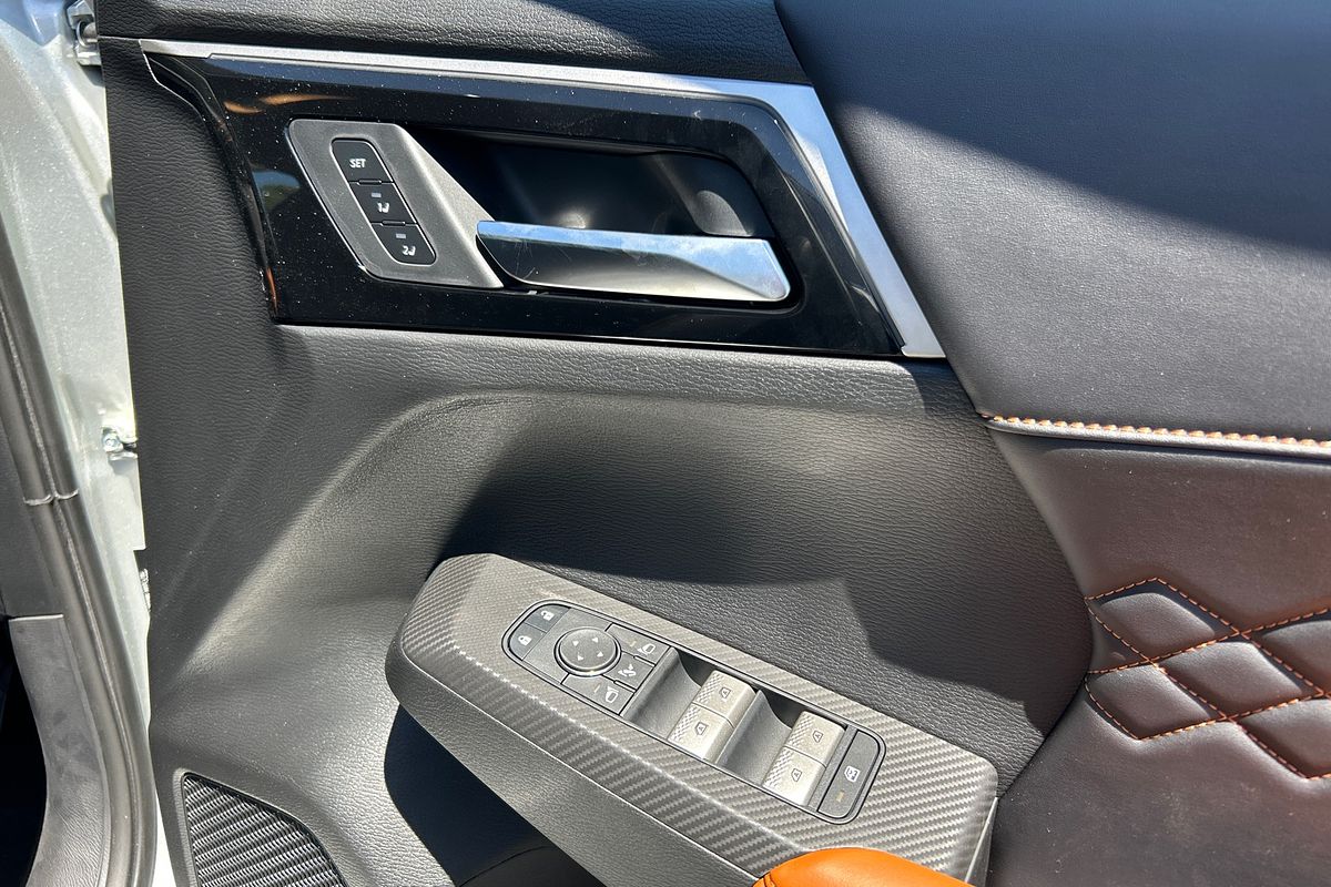 2024 Mitsubishi Outlander Exceed Tourer ZM