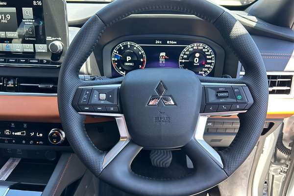 2024 Mitsubishi Outlander Exceed Tourer ZM