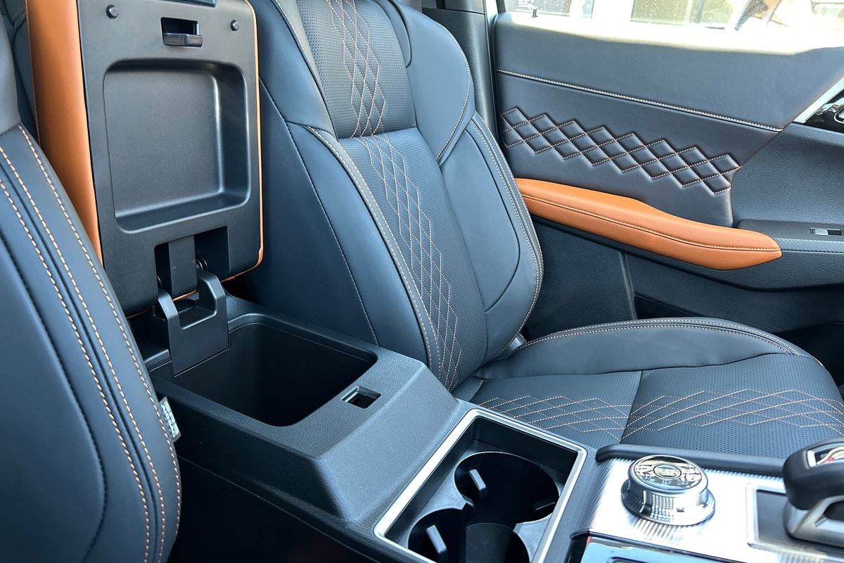2024 Mitsubishi Outlander Exceed Tourer ZM