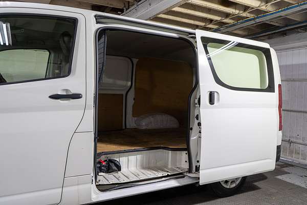 2021 Toyota Hiace GDH300R LWB