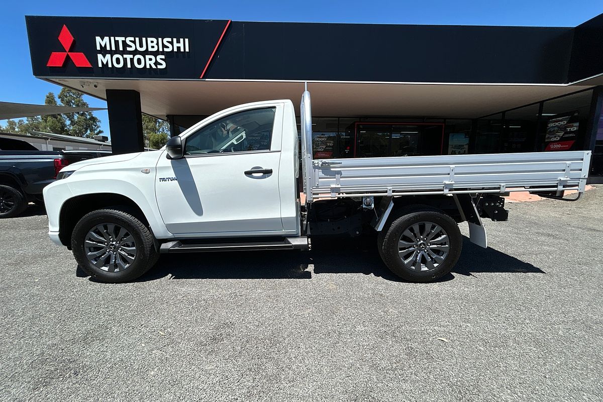 2023 Mitsubishi Triton GLX MR 4X4