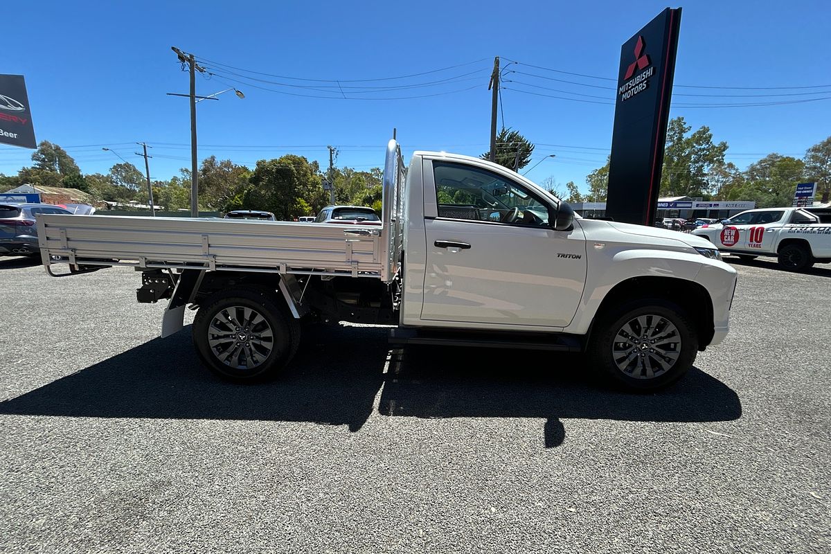 2023 Mitsubishi Triton GLX MR 4X4
