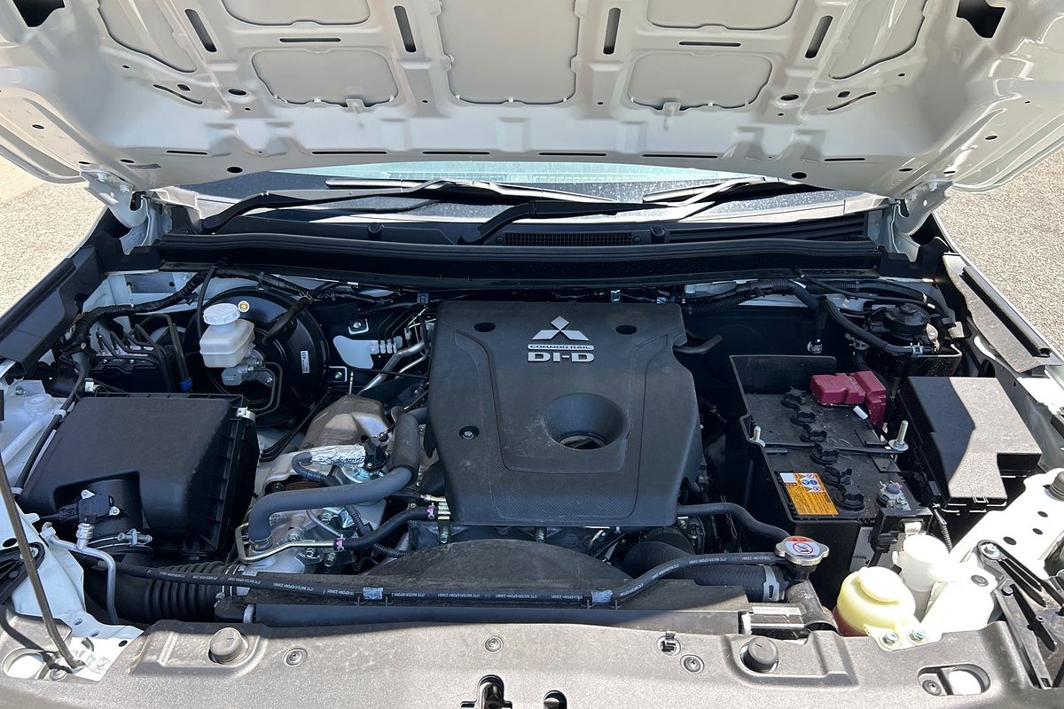 2023 Mitsubishi Triton GLX MR 4X4