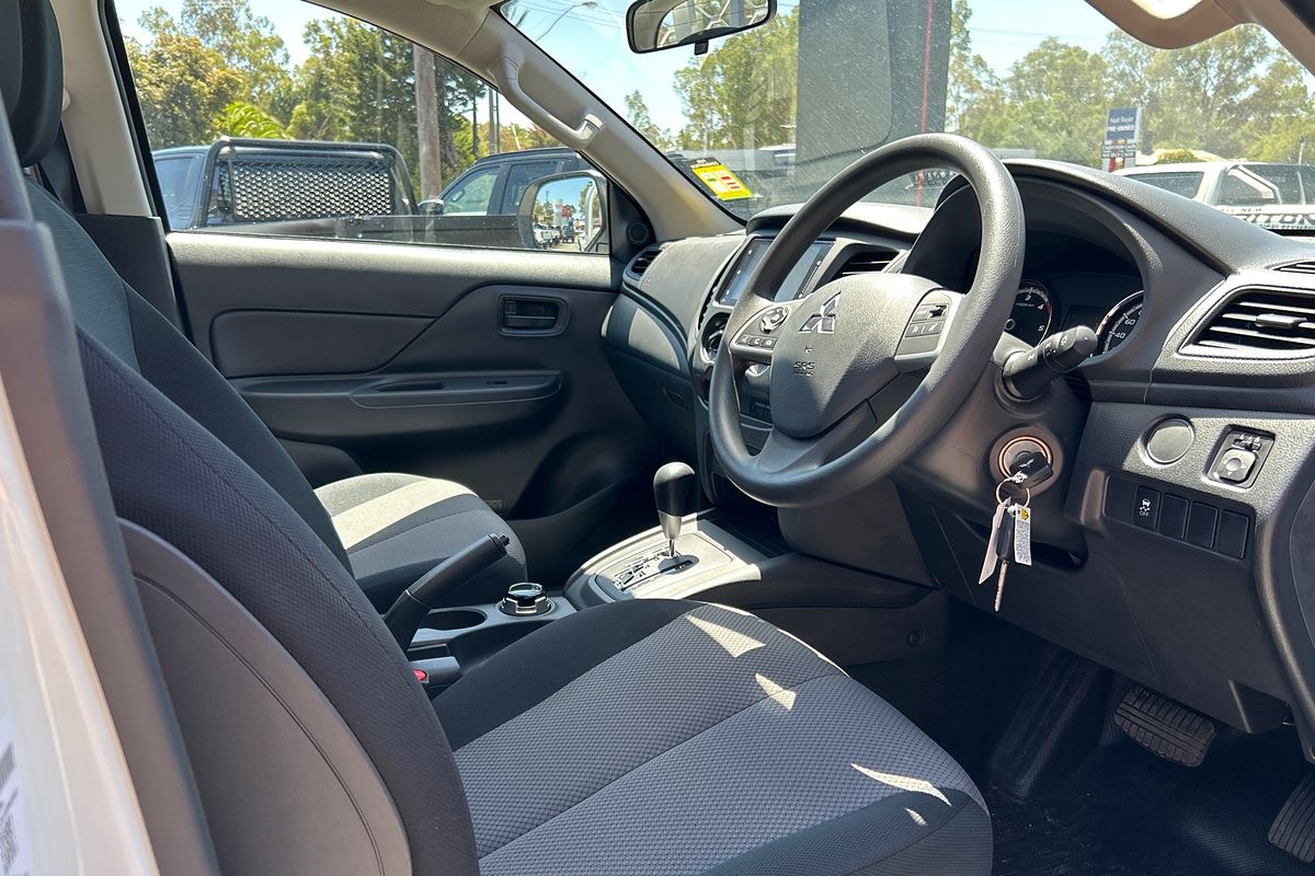 2023 Mitsubishi Triton GLX MR 4X4