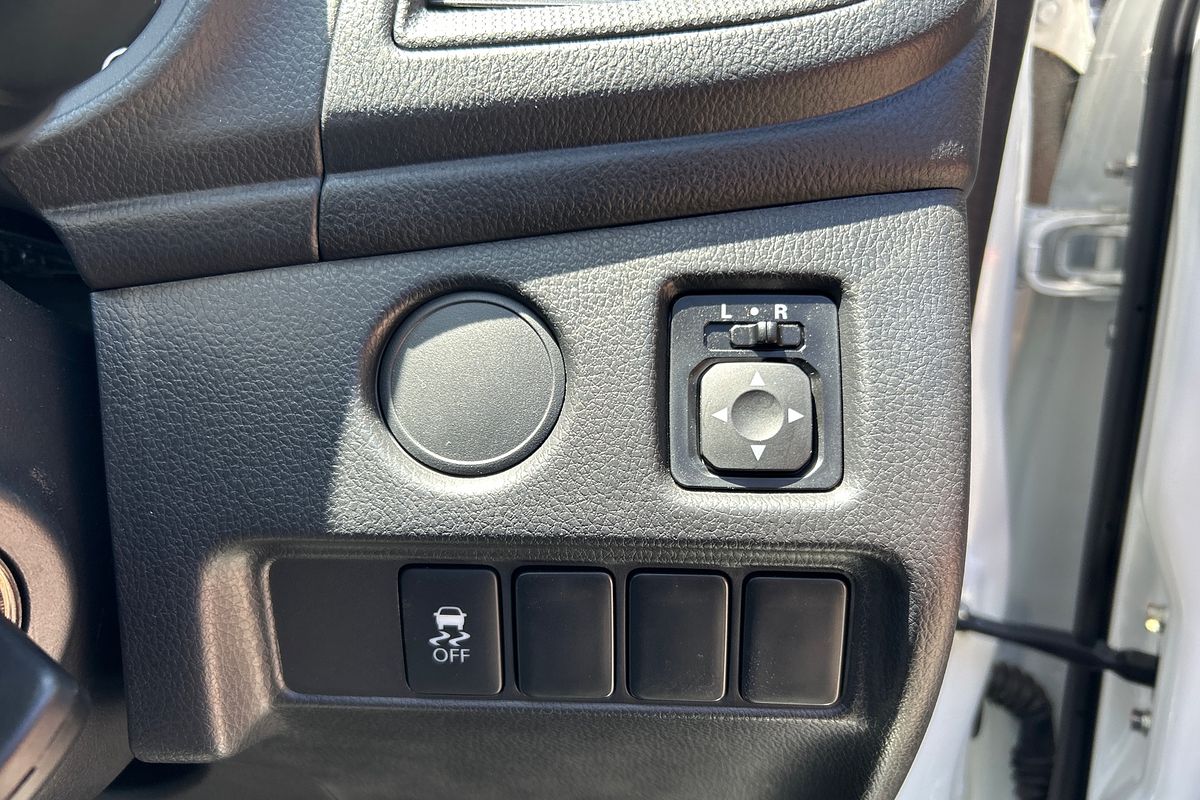 2023 Mitsubishi Triton GLX MR 4X4
