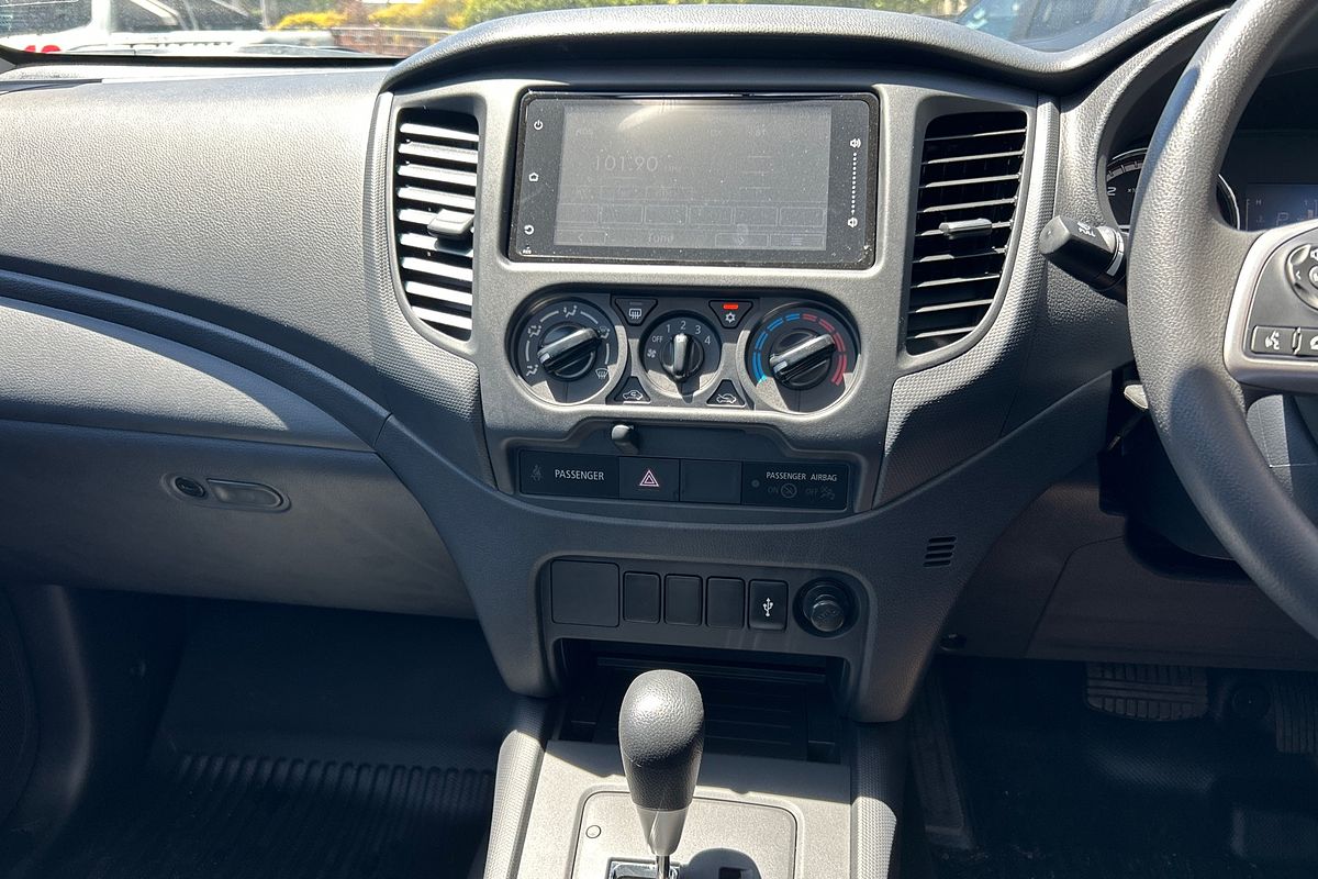 2023 Mitsubishi Triton GLX MR 4X4