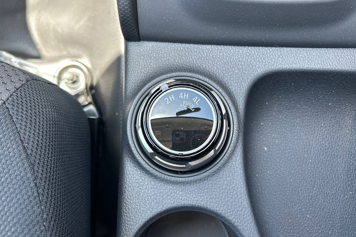 2023 Mitsubishi Triton GLX MR 4X4