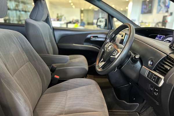 2019 Toyota Tarago GLX ACR50R