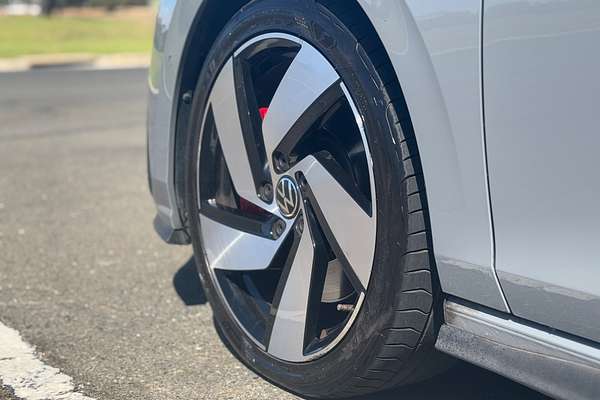 2021 Volkswagen Golf GTI 8