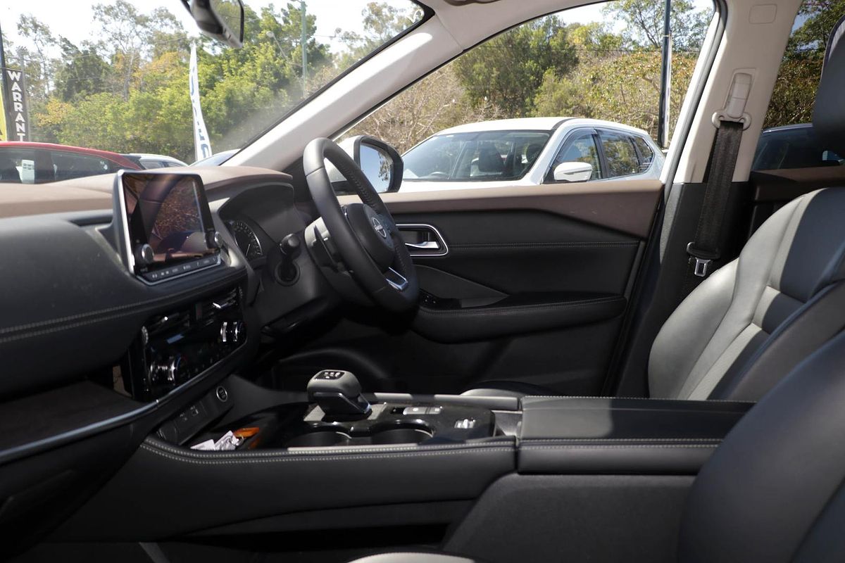 2024 Nissan X-TRAIL ST-L T33