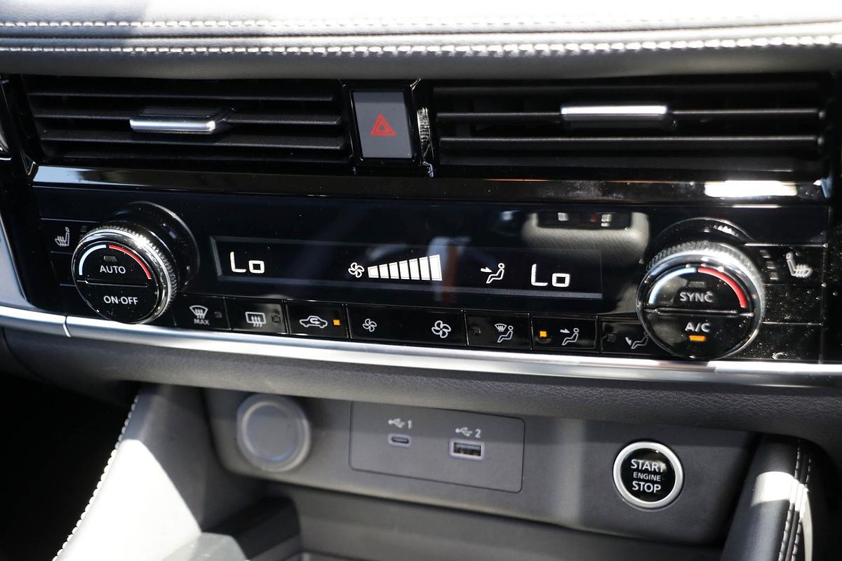 2024 Nissan X-TRAIL ST-L T33