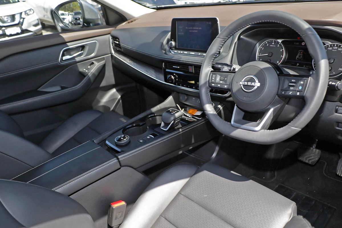 2024 Nissan X-TRAIL ST-L T33
