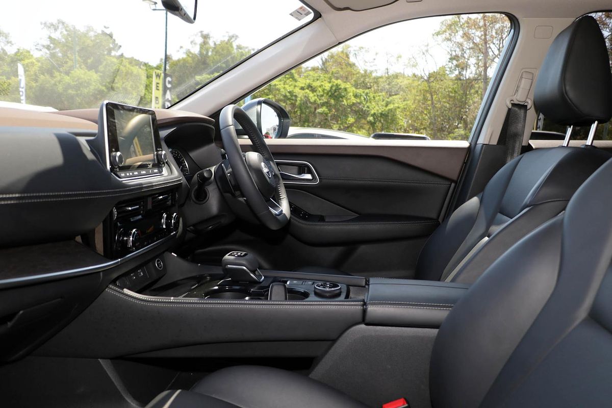 2024 Nissan X-TRAIL ST-L T33