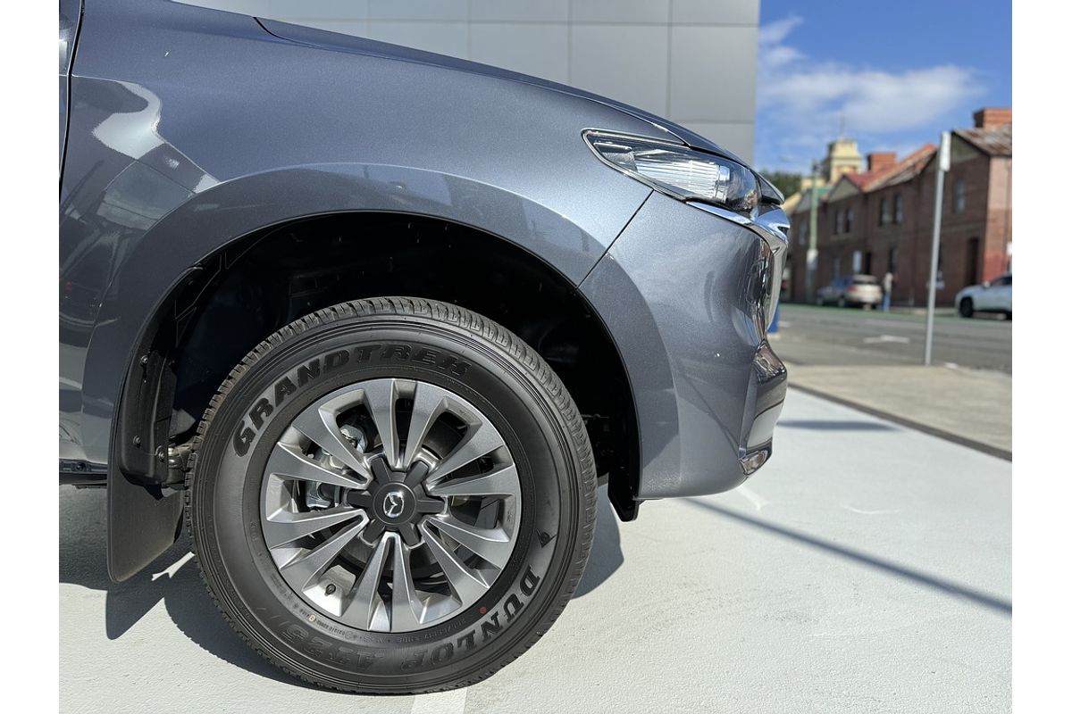 Mazda BT-50 F 6AUTO 3.0L DUAL CAB PICKUP XT 4X4