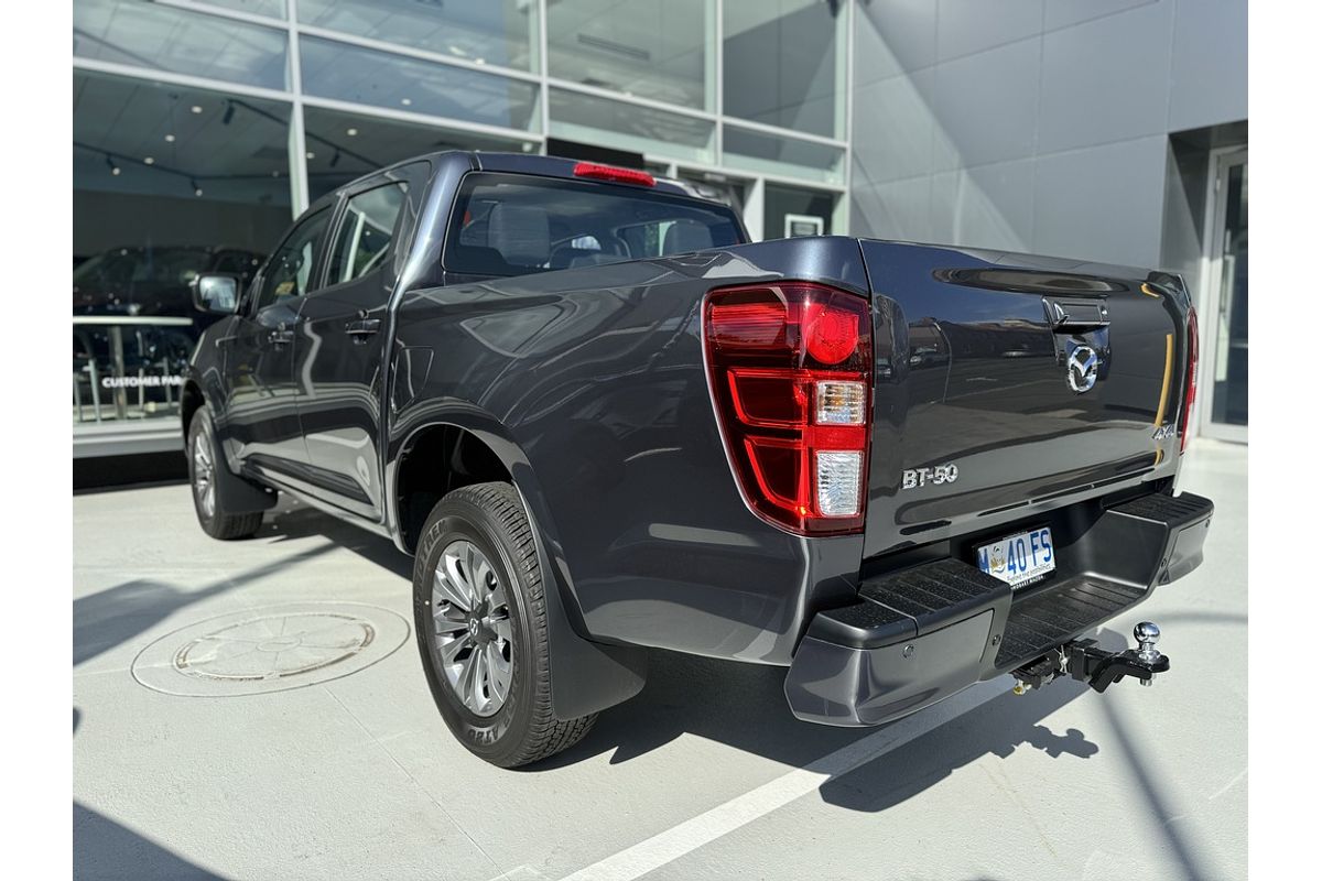 Mazda BT-50 F 6AUTO 3.0L DUAL CAB PICKUP XT 4X4