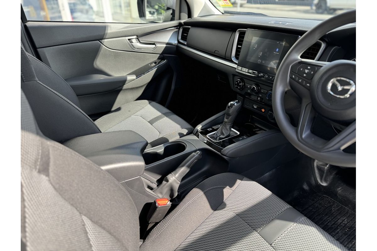 Mazda BT-50 F 6AUTO 3.0L DUAL CAB PICKUP XT 4X4