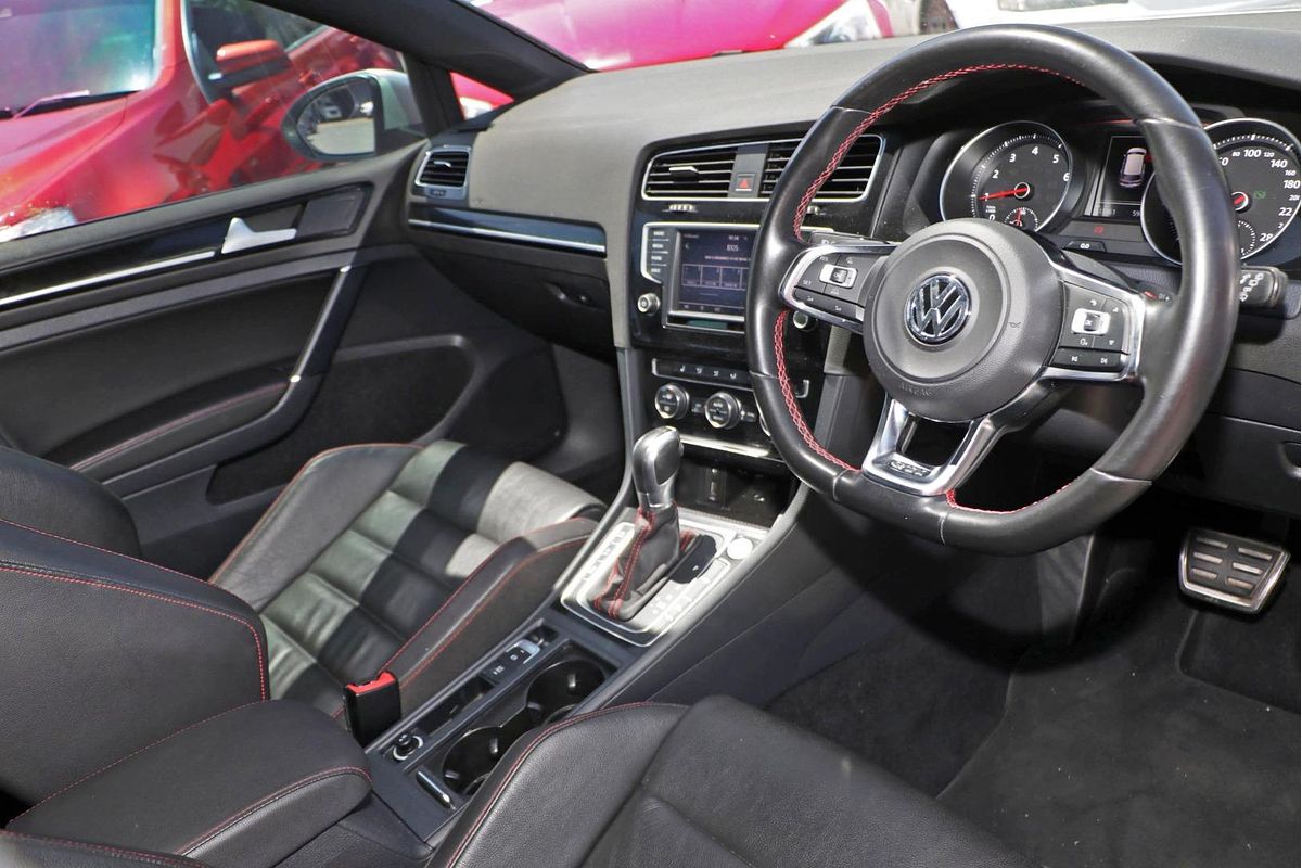 2015 Volkswagen Golf GTI 7