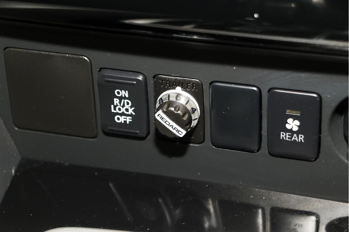 2017 Mitsubishi Pajero Sport GLS QE