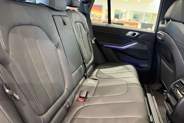 2022 BMW X5 xDrive30d M Sport G05