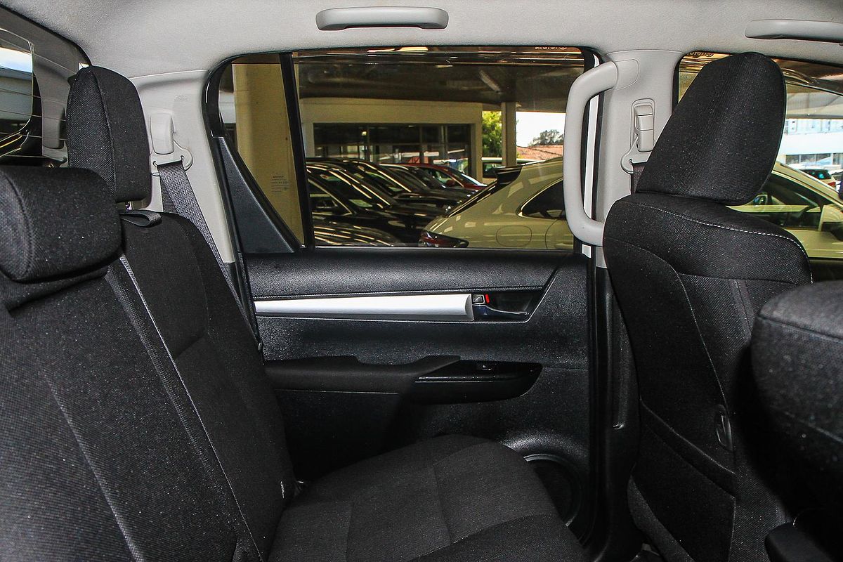 2016 Toyota Hilux SR5 GUN126R 4X4