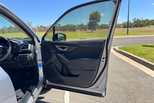 2023 Subaru Forester Hybrid L S5