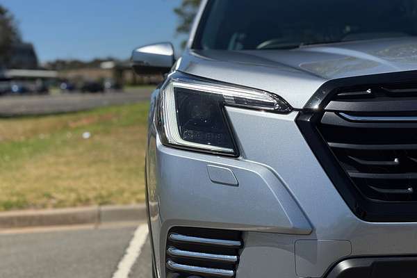 2023 Subaru Forester Hybrid L S5